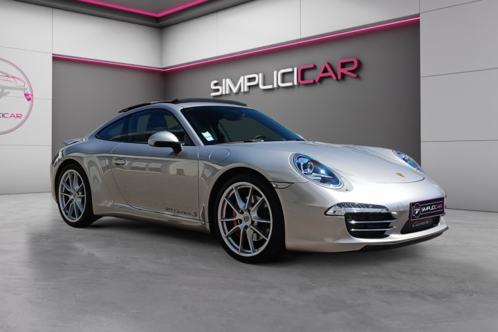 PORSCHE 911 CARRERA COUPE