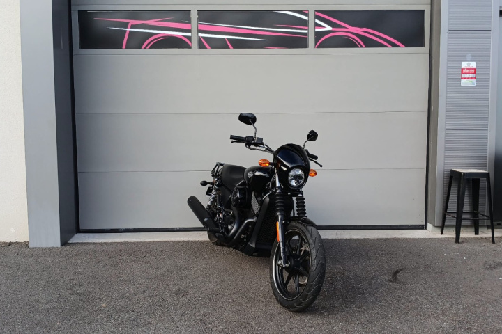 HARLEY DAVIDSON STREET 750