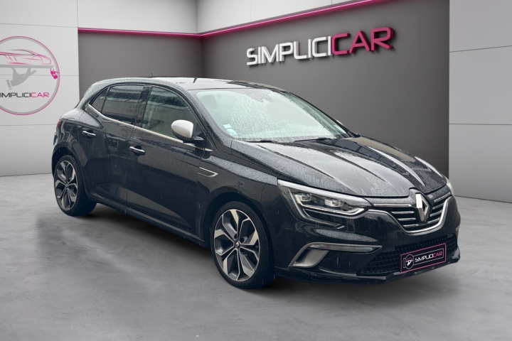 RENAULT MEGANE IV BERLINE
