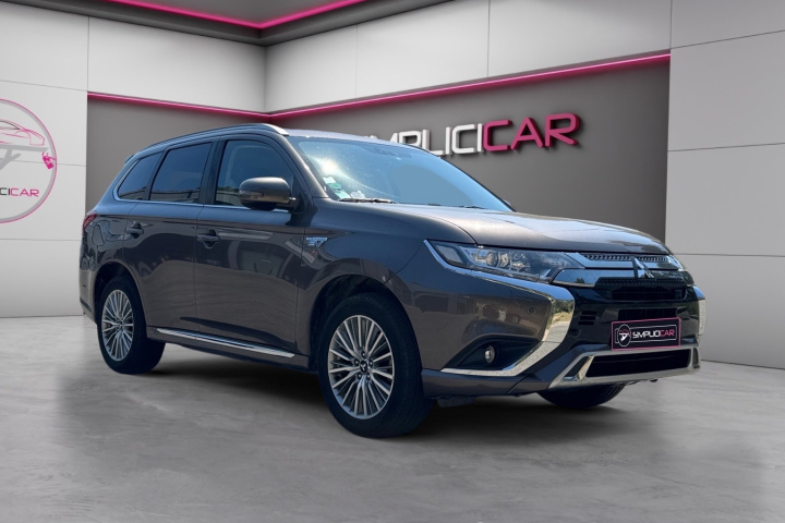 MITSUBISHI OUTLANDER PHEV