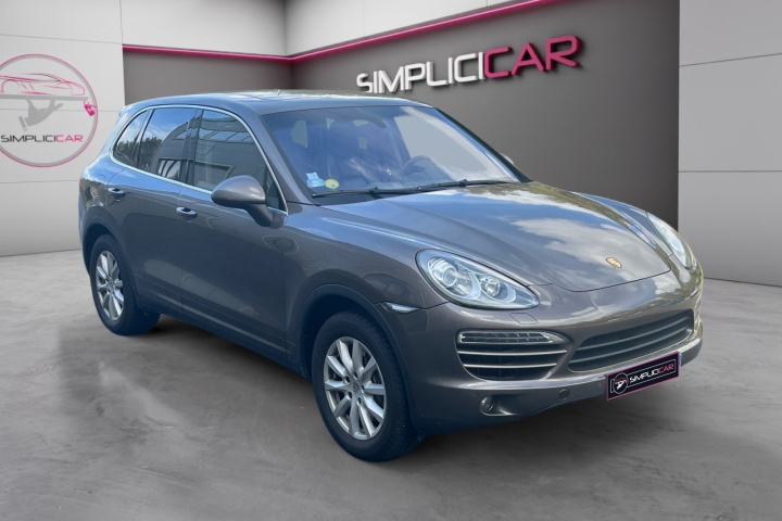 PORSCHE CAYENNE